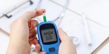 ده نشانه قند خون – اولین علائم قند خون بالا – جدول میزان قند خون نرمال بزرگسالان بر اساس سن